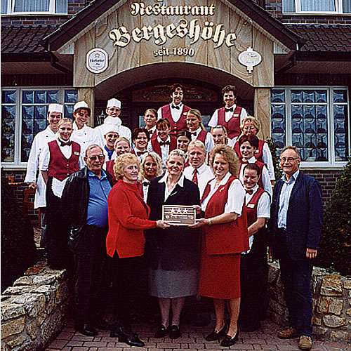 Auszeichnung Komfort-Superior - Hotel Restaurant Bergeshöhe - Ihr ***Hotel in Mettingen im Tecklenburger Land, Festsaal für Ihre Hochzeitsfeier, Geburtstagsfeier, Taufe, Beerdigung, Modenschau u.v.m